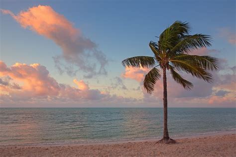 Sunrise on Sombrero Beach. Photo by Michael Rickard. | Beach, Places to ...