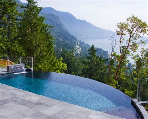 17 Magnificent Small Infinity Swimming Pool Designs To Cool Off In Your Backyard