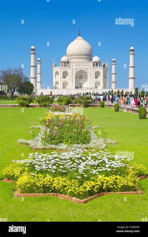 Taj Mahal and the Mughal gardens of the Taj Mahal, Agra, Uttar Pradesh ...