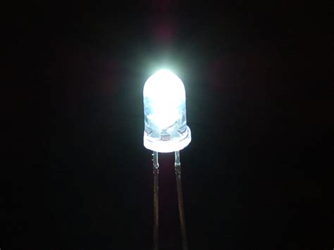 Super Bright White 5mm LED (25 pack) ID: 754 - $6.95 : Adafruit ...