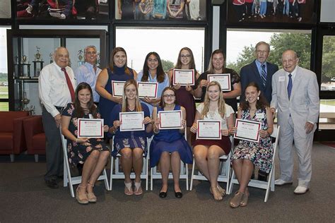 Wharton County Junior College Foundation awards scholarships for 2018