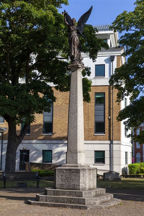 Uxbridge War Memorial | Art UK