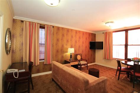 Radio City Apartments, New York | LateRooms.com