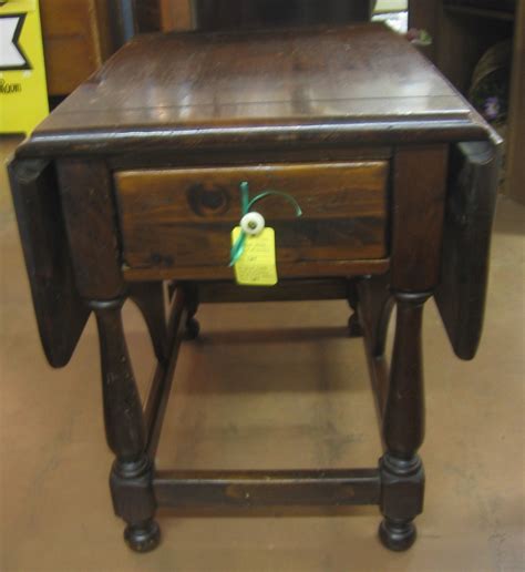 SOLD: Ethan Allen pine drop-leaf end table | Top is 20 inche… | Flickr