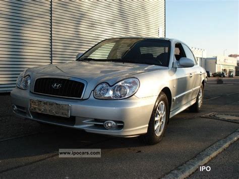 2005 Hyundai Sonata GLS 2.0i 16V - Car Photo and Specs