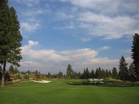 Photographs | GolfCourseGurus