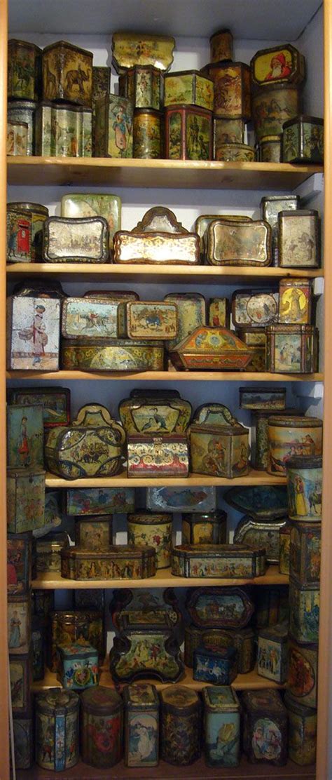 British Biscuit Tins - Collectors | Vintage tins, Tin, Decorative tin