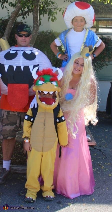 Nintendo Family Halloween Costume | Creative DIY Costumes