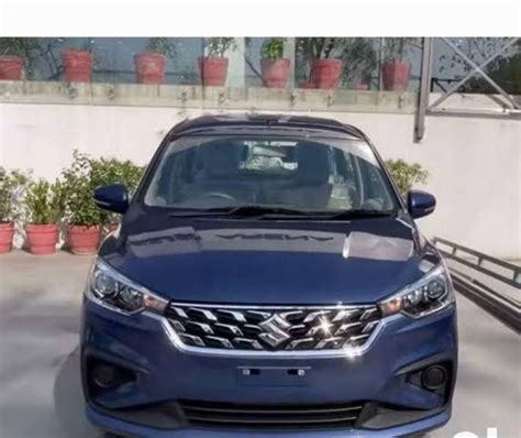 New Car Showroom New Ertiga Vxi Cng 2023 at best price in Thane