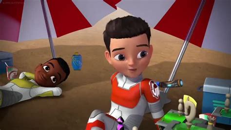 Miles from Tomorrowland Season 3 Episode 11 Grendel’s Moving Castle ...