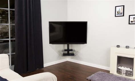 Corner TV Mount: Benefits of Mounting Your TV in the Corner