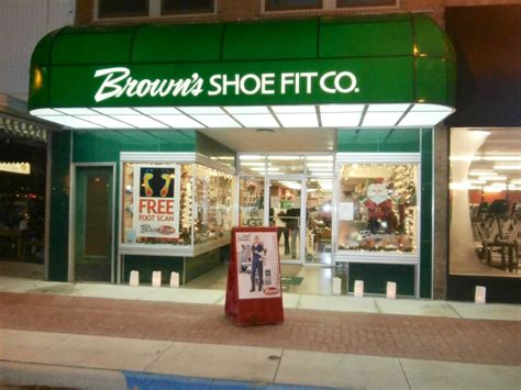 Brown's Shoe Fit - Washington, Iowa | Travel Iowa | #ThisIsIowa