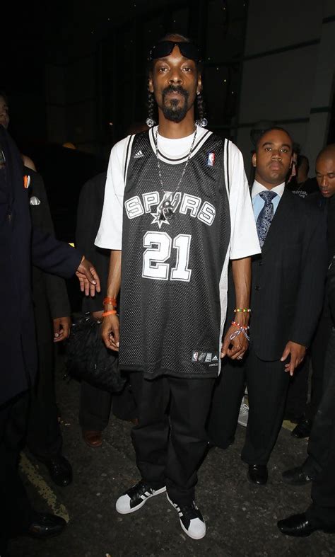 Pin by ~ nadia ~ on wallpapers | Nba outfit, Snoop dogg, 2000 clothes