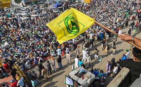 Protesting Farmers to Take Out "Kisan Republic Day Parade" in Delhi on ...