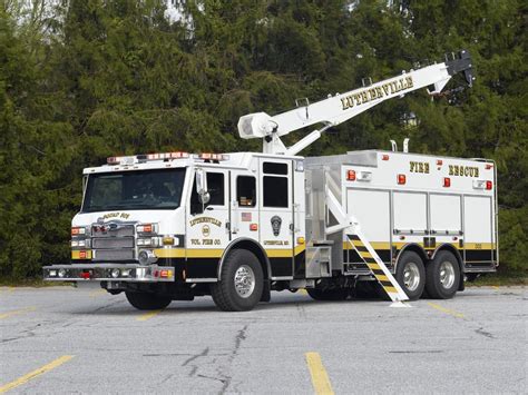 New (used) heavy rescue with crane for Newport FPD | Fire trucks, Fire rescue, Emergency vehicles