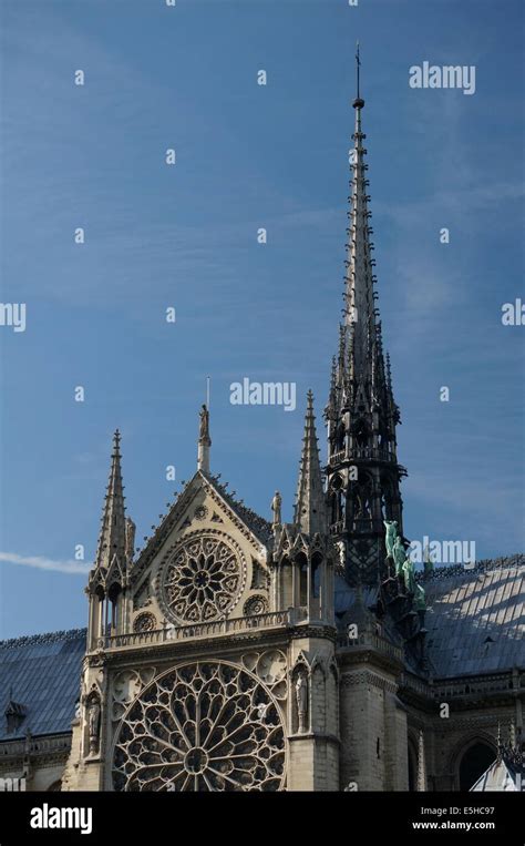 Churches french gothic architecture hi-res stock photography and images ...