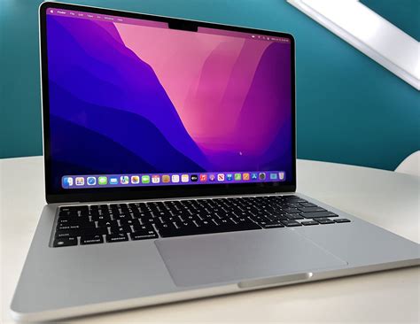 M2 MacBook Air Reviews: 'Apple's Near-Perfect Mac' : r/apple