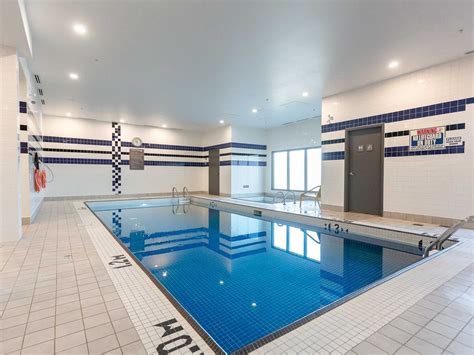 Indoor Pool | Sandman Hotel Calgary Airport