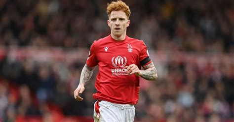 Jack Colback in triple transfer fight after Nottingham Forest exit - Nottinghamshire Live