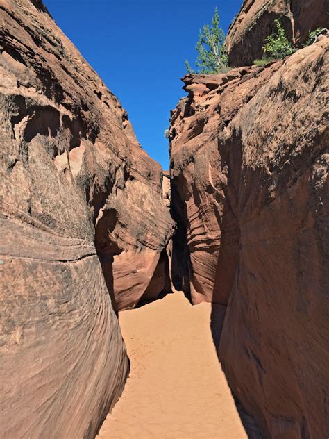 Entrance to the slot: Spooky Gulch, Utah