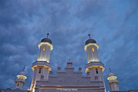 Masjid Baiturrahman at dusk - a photo on Flickriver