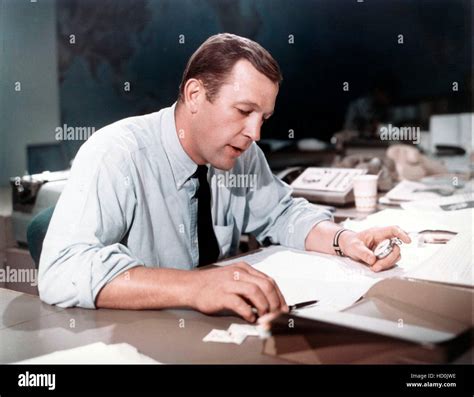 Roger Mudd, CBS News correspondent, circa 1960s Courtesy everett ...