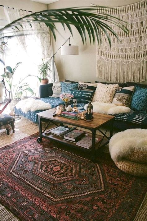 34 The Best Rustic Bohemian Living Room Decor Ideas - HOMYHOMEE