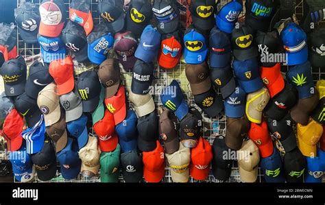 Caps and hats shop in the zainab market, saddar bazar, Karachi Pakistan 06/09/2018 Stock Photo ...