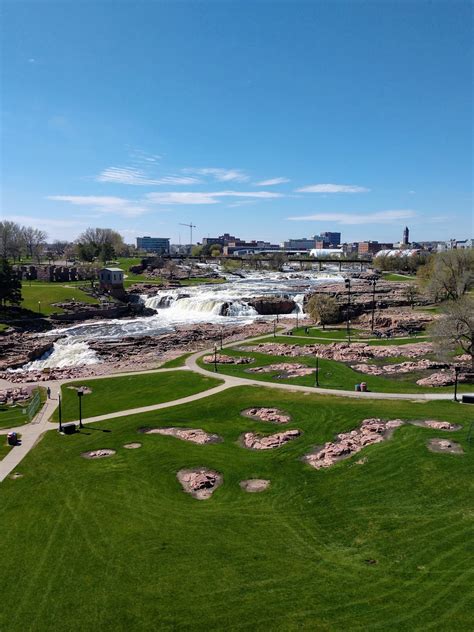 Siouxland Families Explore Falls Park in Sioux Falls