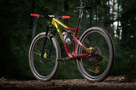 All New Specialized Epic FSR Goes Single Pivot, Frame Drops More Than a Pound - Singletracks ...