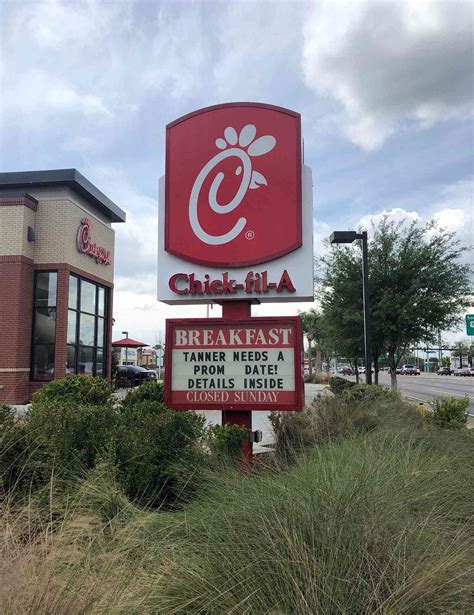 Chick-fil-A Manager Helps Employee Get a Prom Date