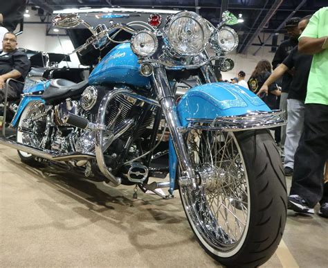 2016 Lowrider Super Show | Custom Bikes | Hot Bike Magazine