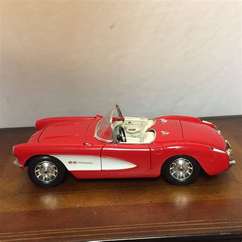 Bburago Die-Cast, 1957 Corvette Convertible, 1:18 Scale, Made in Italy