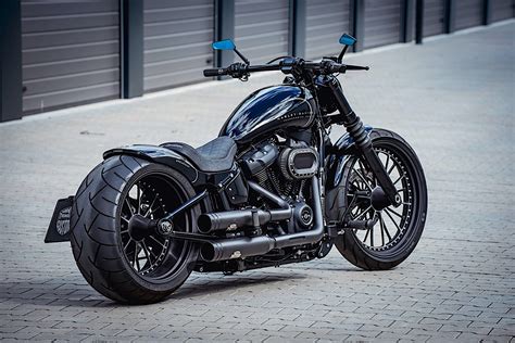 Dark Harley-Davidson Breakout Has the Looks and Moves of a Black ...