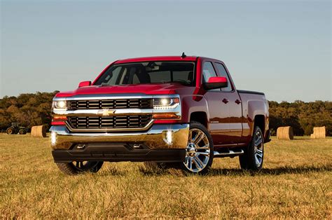 2016 Chevrolet Silverado Offers 8-Speed Automatic with 5.3-Liter V-8