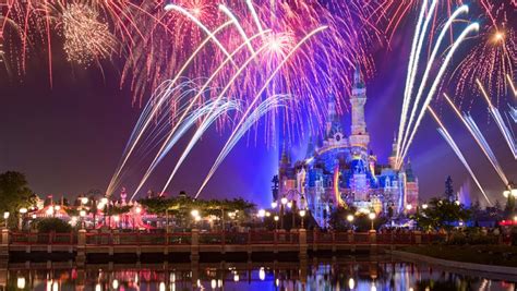 6 Stunning Photos from Shanghai Disneyland at Night - D23