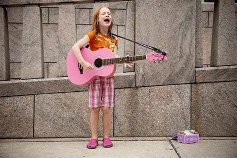 9 Best Acoustic Guitars for Kids 2022 (Buying Guide)