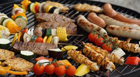 Grilling vs Broiling: What's the Difference? - Backyard Boss