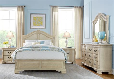 Cortinella 5 Pc Cream Colors,Light Wood,White Queen Bedroom Set With Dresser, Mirror, 3 Pc Queen ...