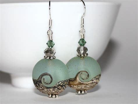 Beautiful Wave Handmade Bead Earrings | Felt