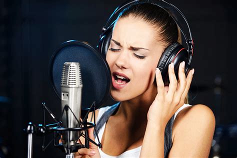 Best Microphones for Singing / Recording Vocals Under $200 - DigitalFangirl