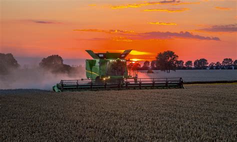 John Deere Combine Models: A Visual Guide