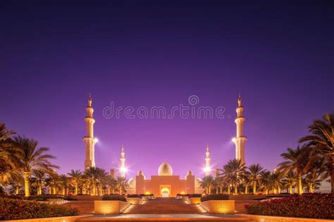 Sheikh Zayed Grand Mosque at Sunset Abu-Dhabi, UAE Stock Image - Image ...