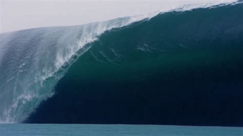 Huge Wave in Slow Motion - Teahupoo, Tahiti Big Waves - YouTube