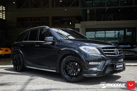 MERCEDES-BENZ ML - HYBRID FORGED SERIES: HF-5 - Vossen Wheels