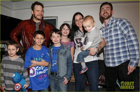 Chris Pratt & Chris Evans' Official Kids Visit Pics Are Amazing: Photo ...