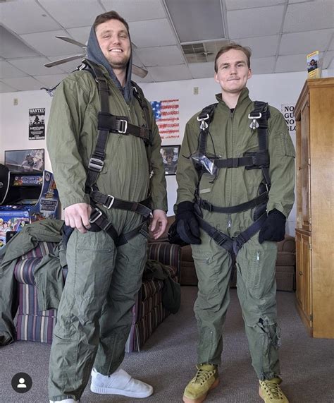 Look like Top Gun while skydiving in Virginia - No Limits Skydiving