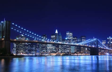 Brooklyn Bridge and Manhattan skyline At Night - Al's Blog - Advice You Can't Refuse