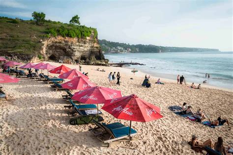 PANTAI DREAMLAND BEACH IN BALI (2022): Ultimate Guide