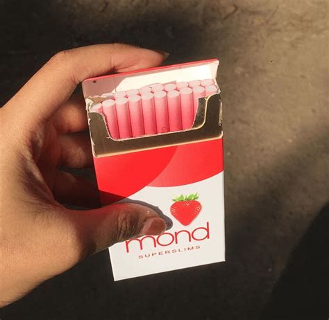 mond superslim strawberry flavoured cigarettes 🍓 🚬 : r/Cigarettes